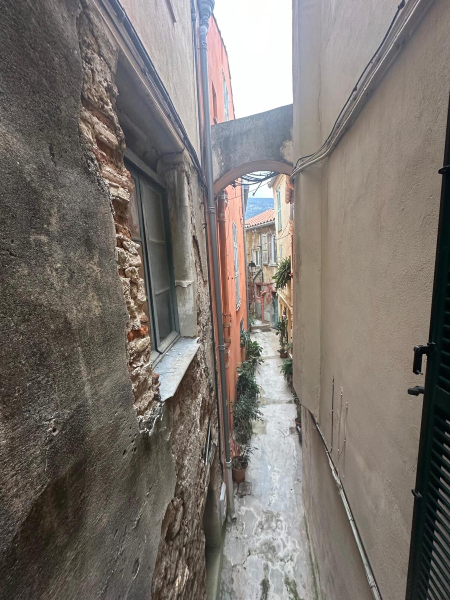 Capodanna, A Deux Pas Des Plages Au Coeur De La Vieille Apartamento Menton